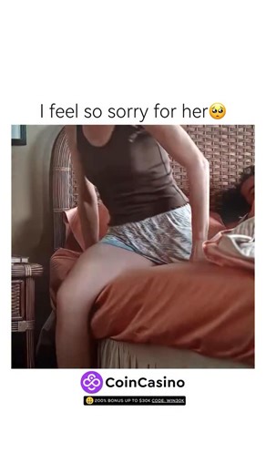 Memes | Movies Account on Instagram: "I feel so sorry for her🥺💔 Credit: unknown 🎥: My Name Is Earl (2005) centers on Earl Hickey, a petty criminal whose life collapses the moment he realizes that every misfortune he faces is payback for his own bad behavior, pushing him to write a list of everyone he has wronged and dedicate his life to fixing it. With his kindhearted brother Randy by his side and surrounded by unpredictable people like his ex-wife Joy and the steady, observant Catalina, Earl