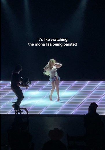 Slayyyter dance moment: witnessing a life-changing performance