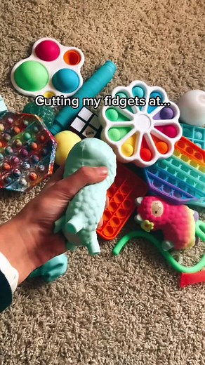 #cuttingmyfidgetsat.. #fypfypfypfypfypfypfypfypfypfypfyp #fidgets #MakeMomEpic #voiceeffects #fyfyfyfyfy #fyp #ChipsGotTalent #ShadowAndBone