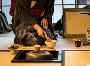 Japanese tea ceremony - the art of green tea
