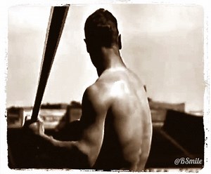 New York #Yankees legend Lou Gehrig shows off his amazing physique while taking batting practice at Yankee Stadium! #MLB #Baseball #History #RepBX | Baseball by BSmile