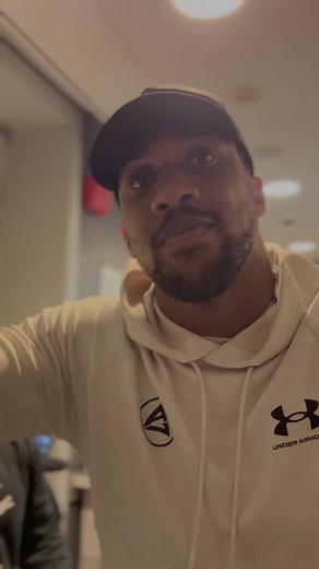 AJ Spitting Usyk Bars: Anthony Joshua vs Usyk Shoe Size Revealed