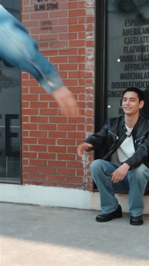 Step into the season with fresh styles from Lee. Shop now and get up to 65% off your favorites. | LEE India