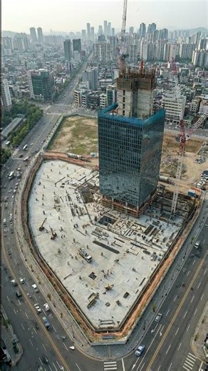 10 Hours to Build a 40+ Floor Glass Skyscraper 😱 #youtubeshorts