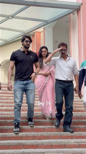 #arjunsarja grand entry at #seethapayanam Movie Success celebrations