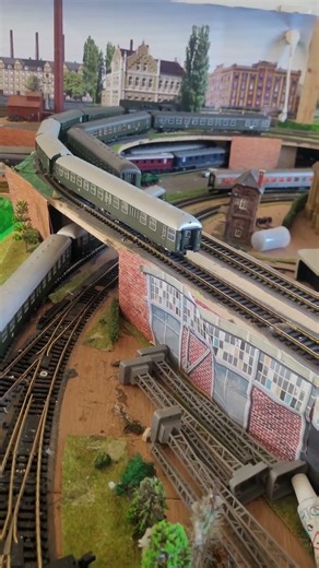 1 round on layout: 4-6-4T DB class 78 with a push-pull commuter train. #hoscaletrain O