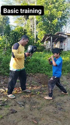 8.9K views · 364 reactions | Basic punch training #entertainment #training #boxing | Jemar Dokit Dblogs | Facebook