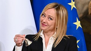 Mario Draghi y Giorgia Meloni realizan el traspaso de poderes