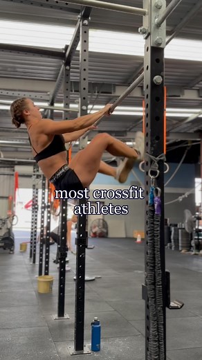 Anna Wishnowsky on Instagram: "Floppy or weak arch is often one of the things I spend the most time on in the early days with a new client #crossfit #gymnastics #crossfitgymnastics #barmuscleup #toestobar"