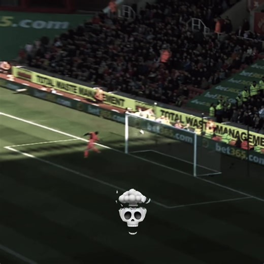 Insane Defender Goal That Stunned Everyone