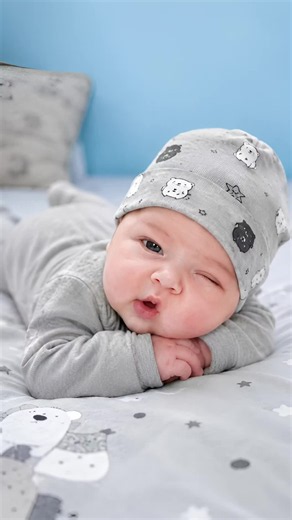 Sweet Baby Says “Papa Papa” — Adorable Reaction Caught