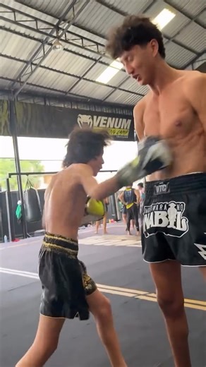 Eating shots for DAYS 💪 Can Nabil Anane outlast Rambolek when they throw down for bantamweight Muay Thai gold at #ONEFridayFights147? | ONE Championship