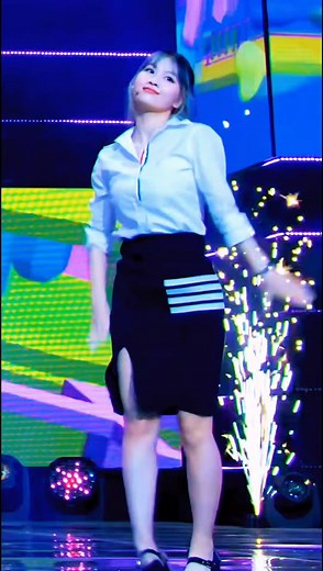 Twice Momo- Scientist #twice #momo #scientist #twicefancam #twicemomofancam