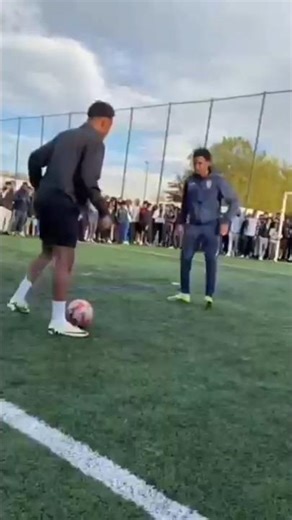 Only 1% Players Can Do This Football Skill 😳 | Tutorial Shorts | #football #shorts