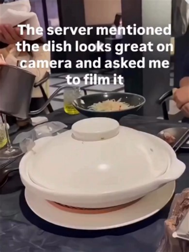 The server mentioned the dish looks great on camera and asked me to film it - Long Meme