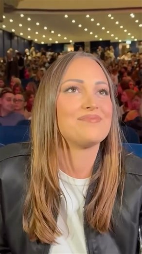 Aleksandra Prijovic on Instagram: "Aleksandra Prijović prisustvovala je večeras koncertu Saše Kovačevića u Sava centru. Za medije je otkrila da aktivno radi u studiju, te da odmah poslije koncerta odlazi na probu sa bendom. Novi album možemo očekivati u prvoj polovini nove godine."