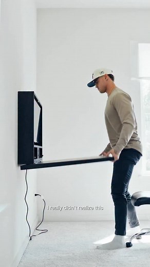 139 reactions · 13 shares | Something you’d never realise about this home office…  #homeoffice #desk #desksetup #deskgoals #desktour | Pith & Stem | Facebook