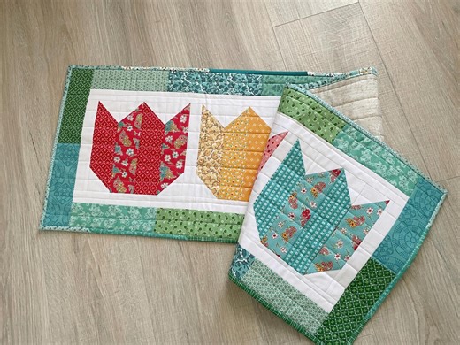 Quilted Spring Tulip Table Runner, Handmade Table Decor, Vintage Prints - Etsy