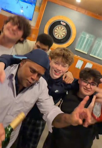 Fun Dance Moments to Justin Bieber's 'Somebody to Love'