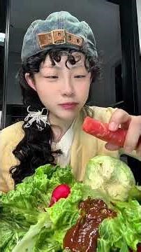 Fresh Green Eggplants: Raw & Tasty - Yueyue Baba's Secret
