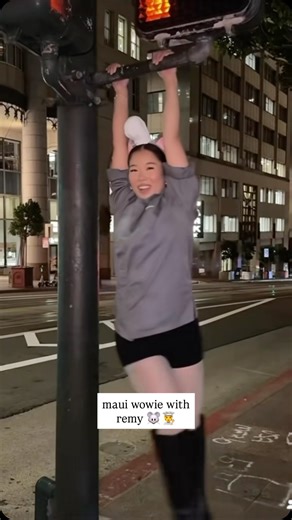 brb looking for chef gusteau 🐭🧑‍🍳 -- #halloween #halloweencostume #costume #halloweentrend #disneycostume | Dewy Louie