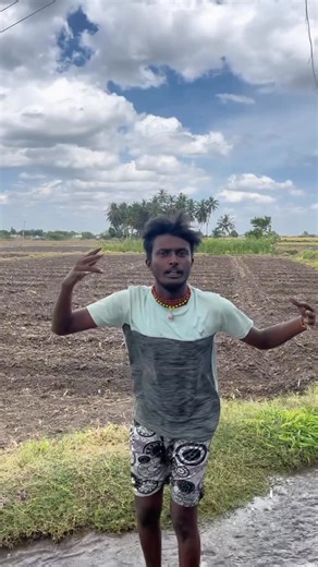 Ithu_puthusa _eruku on Instagram: "💖💥tag your friends 🤣😂‼️ . . . . . . #instagram #entertainment #comedy #reels #tamil #dailyupload #trend #viral #funny #village #content #ithuputhusairuku"