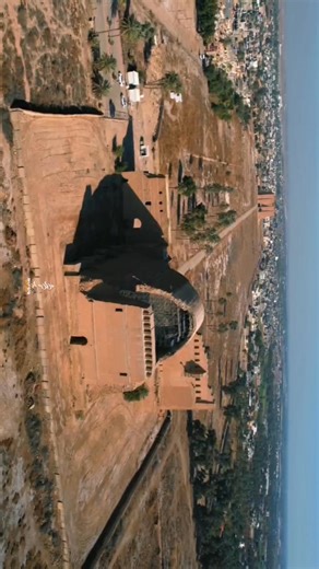Ctesiphon is located in Al-Mada’in, southeast of Baghdad. It was the capital of the Sasanian Empire. The site is famous for its massive brick arch, one of the largest single-span arches ever built in the ancient world. This arch served as the grand hall (iwan) of the royal palace and symbolized the power and authority of the Sasanian rulers. In front of the site, a modern building called the Panorama was constructed to showcase its history and cultural significance | Iraq speaks English