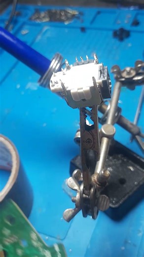 Best method for removing analog sticks from a controller #gamer #technology #support #shorts