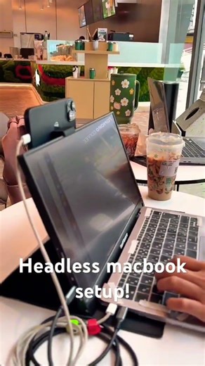 Headless Macbook Pro 2017, Setup. Working from coffee shop.