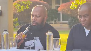 21K views · 333 reactions | American R&B singer, Joe Thomas, expressed his excitement to be in the country as well as getting the opportunity to immerse himself in the local culture. The "Stutter" and "Don't want to be a player" hitmaker is in the country for the Zimbabwe leg of his Africa tour. If you were part of his hosting team, which local meal would you suggest he try out? | Power FM Zimbabwe | Facebook