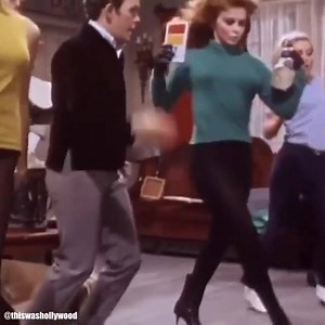 Esta era Ann-Margret mostrando el baile y las transparencias de la época en The Swinger de 1966... | CINEadicto