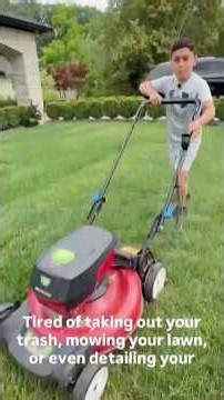 Young entrepreneurs use social media as a tool for landing old-fashioned summer jobs #shorts