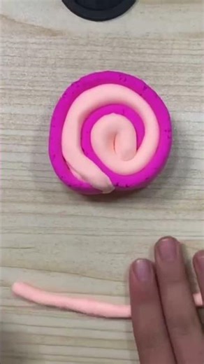 Making a cute clay cupcake 🍰🪩🌈