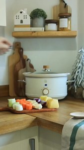 Let the slow cooker do all of the work this Christmas! 🎄🙌 Our Nordic Slow Cooker allows you to slowly and evenly cook your favourite festive dishes so you can spend less time in the kitchen and more time enjoying the festivities with friends & family🙌 @beabea_and_me✨ #slowcooker #slowcookerrecipes #easy #christmas #easyrecipe #festive | Swan Brand