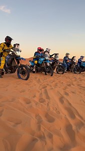🤪 Merzouga playground during the Addax Rally With : @botturialessandro @kevingallas71 @antonio_maio @mikewiedemann191 @gavarddakar 💙 What a week! | Ténéré Spirit Experience