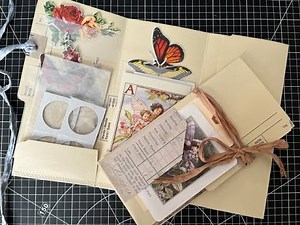 Super Easy File Folder Ephemera Folio with Envelope Accordion Pockets