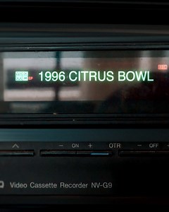 The one and only meeting between Ohio State Football and Tennessee Football was at the 1996 Citrus Bowl Game 👏 From Eddie George, to Peyton Manning, to controversial cleats, this game had it all. (via College GameDay) | College Football on ESPN