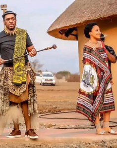 Izibongo zeNgonyama UMisuZulu KaZwelithini. | King MisuZulu