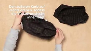 Näh-Fans aufgepasst: Aus zwei Geschirrtüchern könnt ihr einen so schicken Brotkorb machen. | Living at Home