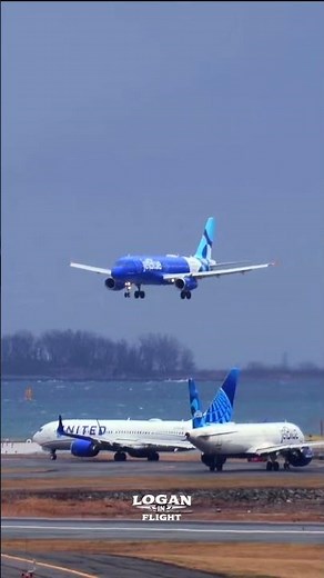 JetBlue Landing Runway 33L Logan Airport