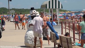 Prank Scaring Girls at the Beach, Funniest Video Ever | I love Beach Holidays