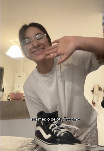 Pijamas y Zapatillas Vans: Un Vistazo