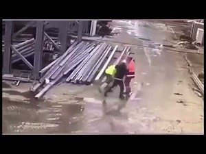 Daily Safety Fails🤯This is WHY You Wear A Hardhat🤯- PLEASE STAY Safe Today