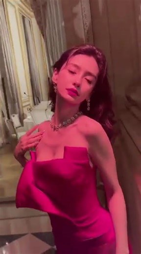 杨颖 颖妈你怎么了？要我来帮你吗？ #杨颖 #极品身材 #杨颖angelababy #angelababy #完美身材