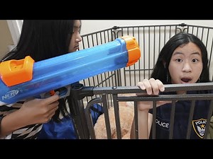 Pretend Play Police Wanted Thief Goes JAIL