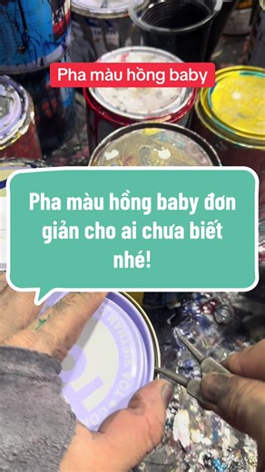 Pha màu hồng baby cho anh em chưa biết về màu sơn xe máy nhé 😊 * hồng được pha từ màu trắng màu đỏ. * anh em muốn hồng đậm nhạt thì canh chỉ tỉ lệ màu đỏ thêm vào nhé! * để có hiệu ứng ngã vàng góc nghiên phải thêm màu vàng tươi vào nhé. 💥 Học sơn xe máy nâng cao inbox cho Lịch Boss nhé! ------------- Sơn xe Sài Gòn - Lịch Boss ---------------- Chuyên sơn xe máy - đào tạo học viên sơn xe cấp tốc trong 2-3 tháng, sơn tĩnh điện, dặm tút xe trầy xước trong ngày, bán sơn pha màu sơn theo yêu cầu,.