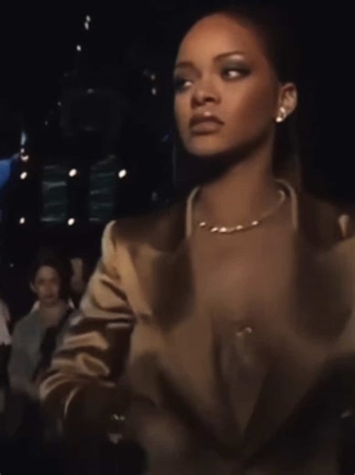 she’s her🧏‍♀️ #rihanna #rihannanavy #rihannavideo #rihannafenty #rihannaedit #rihannachallenge @Rihanna #rihannamusic #rihannamusicvideo #robynrihannafenty #pilotrihannasnavy