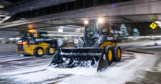 Thousands of flights disrupted in US as 46 million Americans remain under winter weather alerts