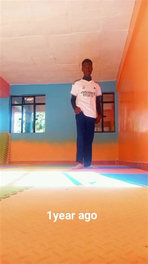 Learning split 👏👏👏#creatorsearchinsights #talent #ballerina #yoga #gynamstics