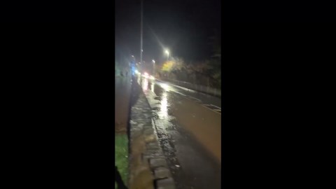 Major flood emergency unfolds near the Plas Derwen pub in Abergavenny, UK